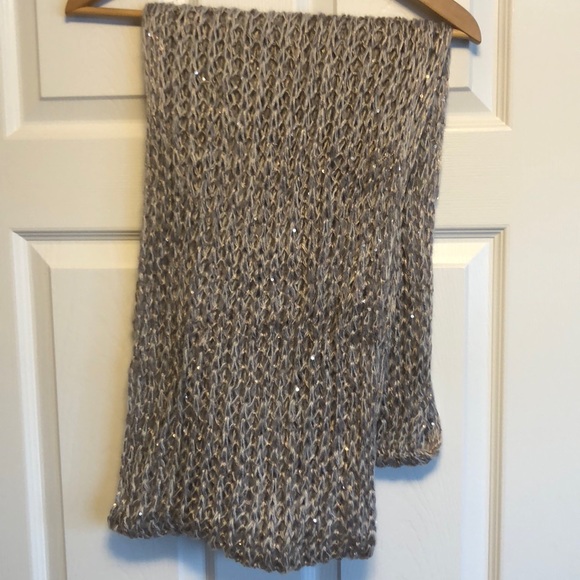Infinity Scarf - Picture 1 of 2